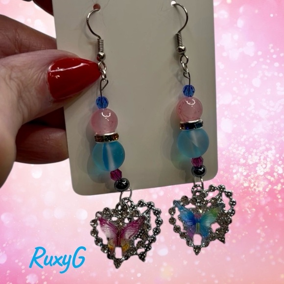 577. Pink & Blue Butterfly Heart Earrings - silver - Picture 3 of 6